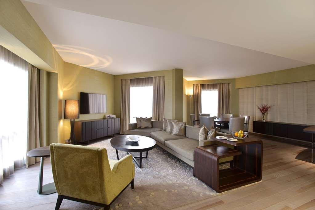 Hyatt Regency Delhi Hotell New Delhi Rom bilde A suite at the Mandarin Oriental, Munich