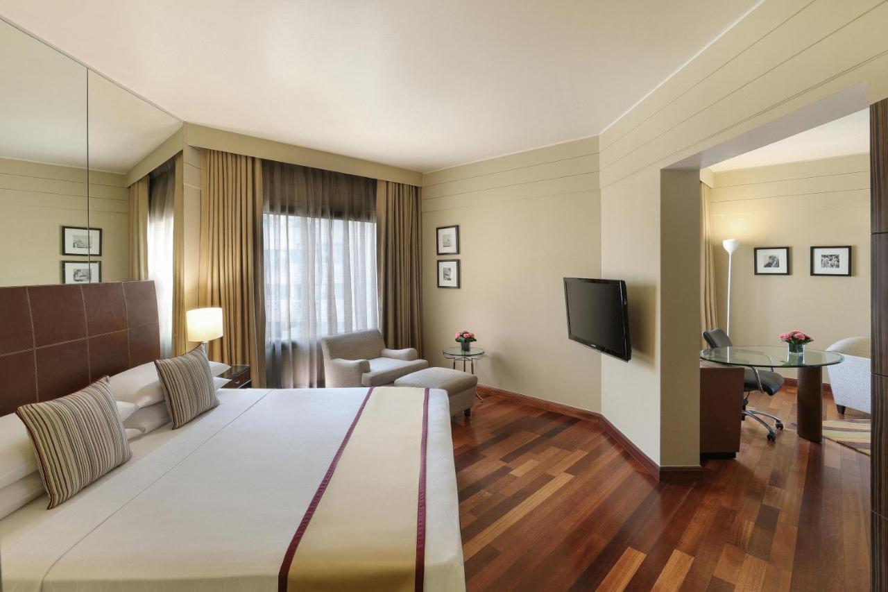 Hyatt Regency Delhi Hotell New Delhi Eksteriør bilde A room at the hotel